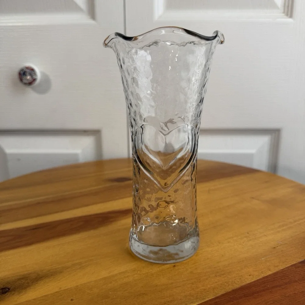 Anchor Hocking Clear‎ Textured Glass Flower Vase Heart Imprint Ruffle Edge VTG